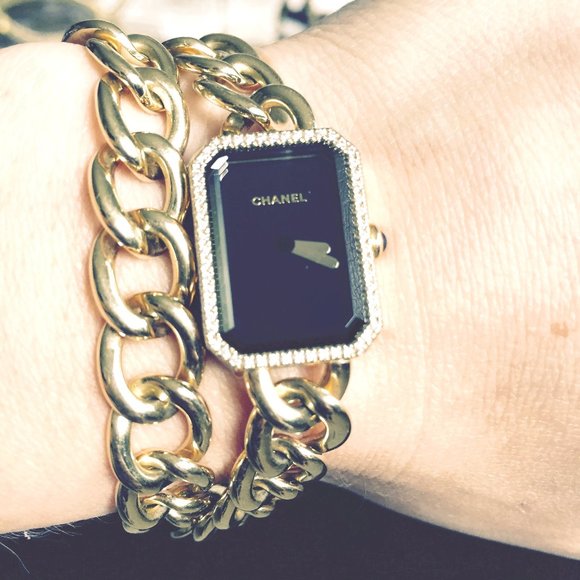 CHANEL 18k Gold w/ Diamonds Watch H3750 LUXURY - Picture 3 of 8